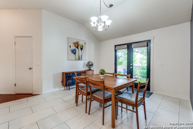 Listing photo id 12 for 7804 Vail Valley