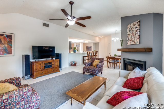 Listing photo id 6 for 7804 Vail Valley