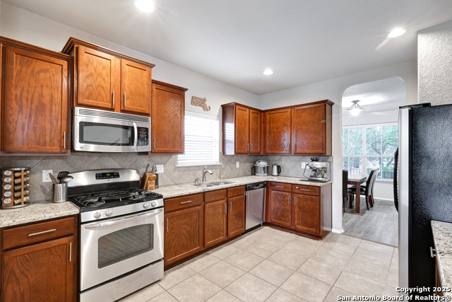 Image 4 of 37 For 12219 Dewitt