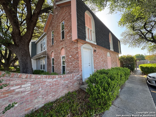 Details for 2811 Woodbury Dr  201, San Antonio, TX 78217