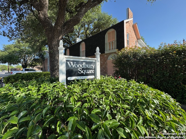 Image 6 of 16 For 2811 Woodbury Dr  201