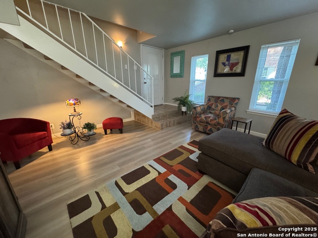 Image 8 of 16 For 2811 Woodbury Dr  201