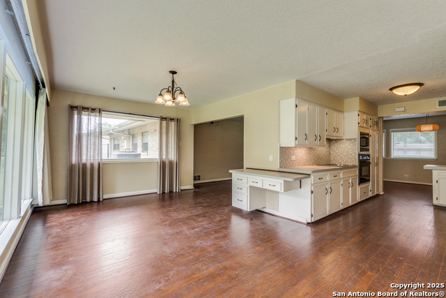 Image 10 of 25 For 223 Beechwood