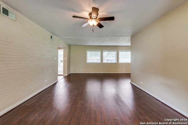 Image 6 of 25 For 223 Beechwood