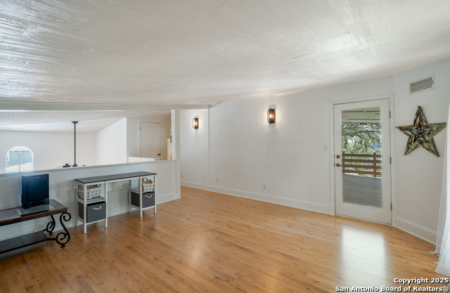 Image 20 of 30 For 267 Angel Dr