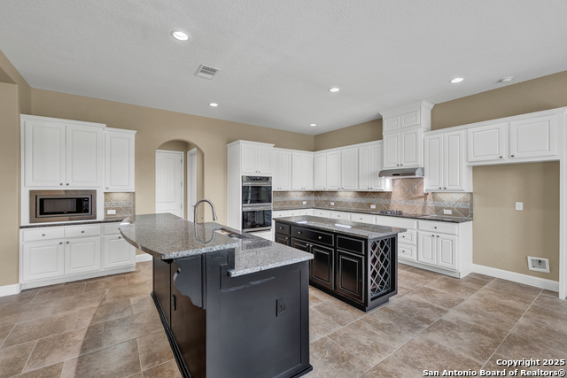 Listing photo id 8 for 2194 Ranch Loop