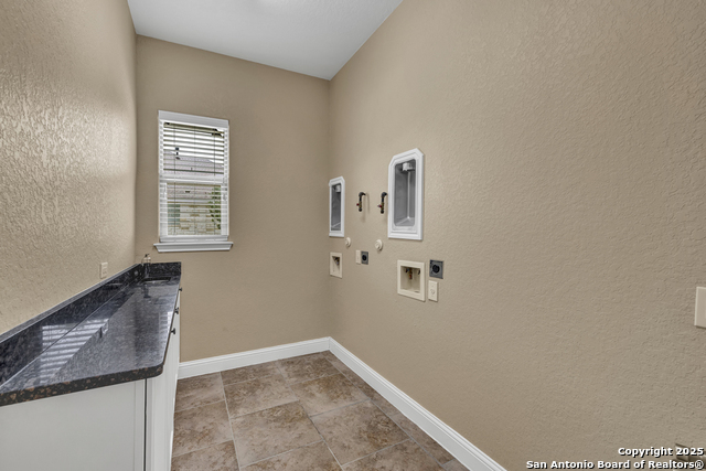 Listing photo id 15 for 2194 Ranch Loop