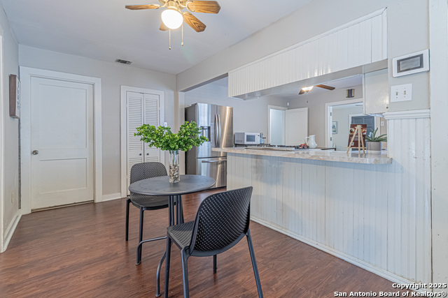 Image 21 of 43 For 759 Pyron Ave W