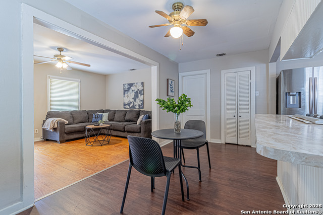 Image 22 of 43 For 759 Pyron Ave W