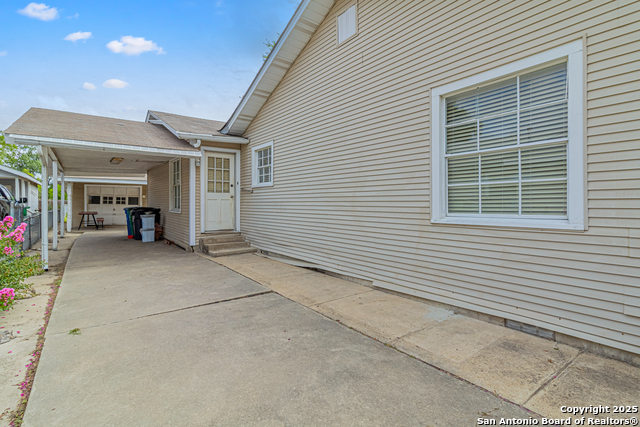 Image 39 of 43 For 759 Pyron Ave W