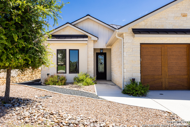 Listing photo id 42 for 1013 Comanche Hills