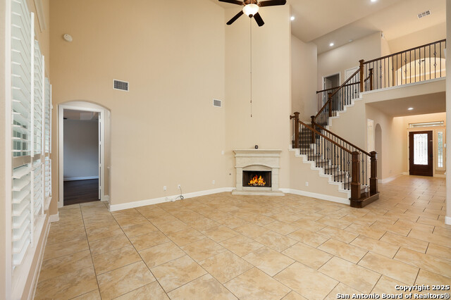 Listing photo id 8 for 9610 Ninas Ct