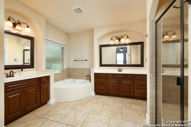 Listing photo id 18 for 9610 Ninas Ct