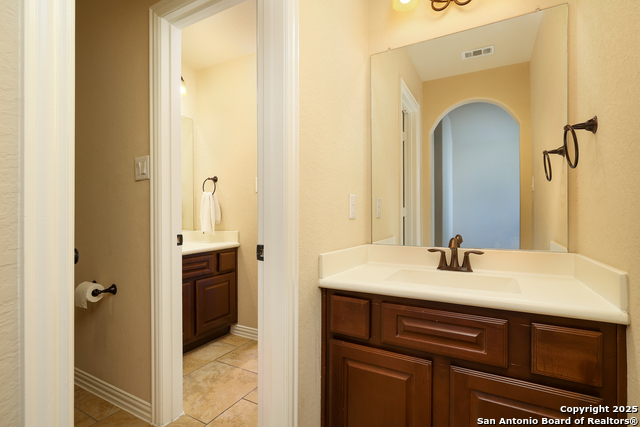 Listing photo id 24 for 9610 Ninas Ct