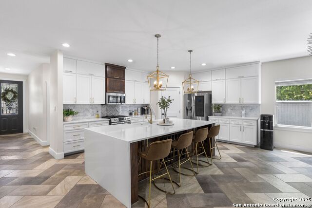 Details for 303 Pendleton, San Antonio, TX 78204
