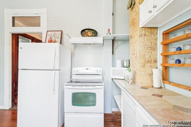 Listing photo id 15 for 109 Paso Hondo