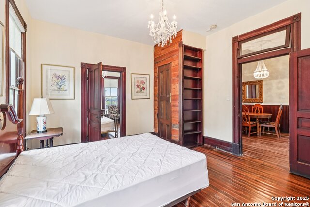 Listing photo id 25 for 109 Paso Hondo