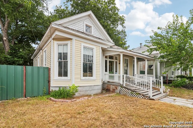 Listing photo id 3 for 109 Paso Hondo