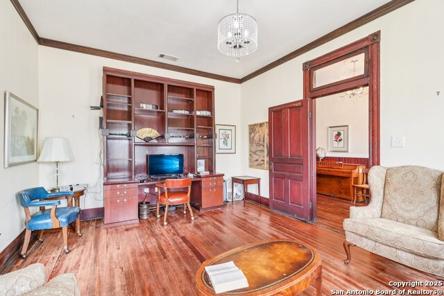 Listing photo id 7 for 109 Paso Hondo