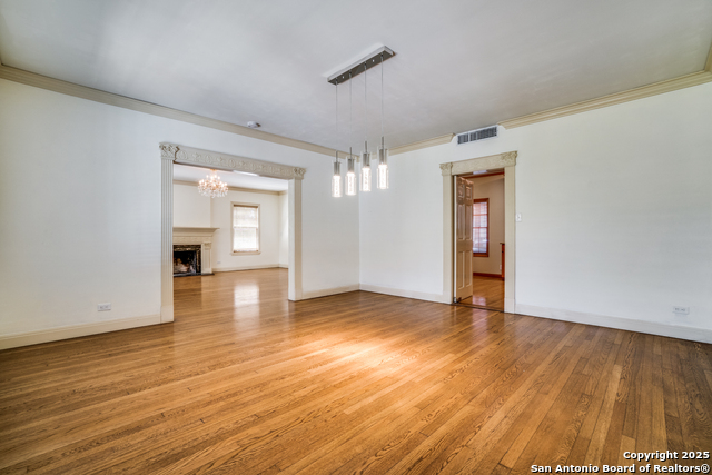 Image 5 of 12 For 235 Huisache E 1101