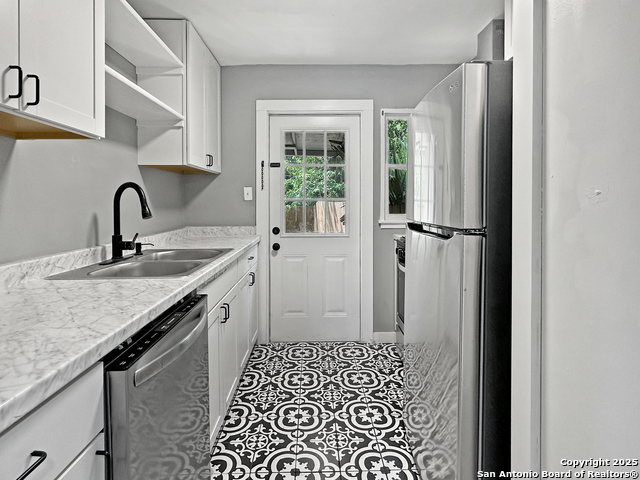 Listing photo id 16 for 1026 Haynes  