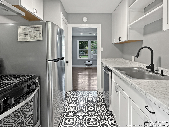 Listing photo id 17 for 1026 Haynes  