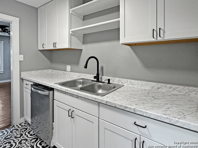 Listing photo id 18 for 1026 Haynes  