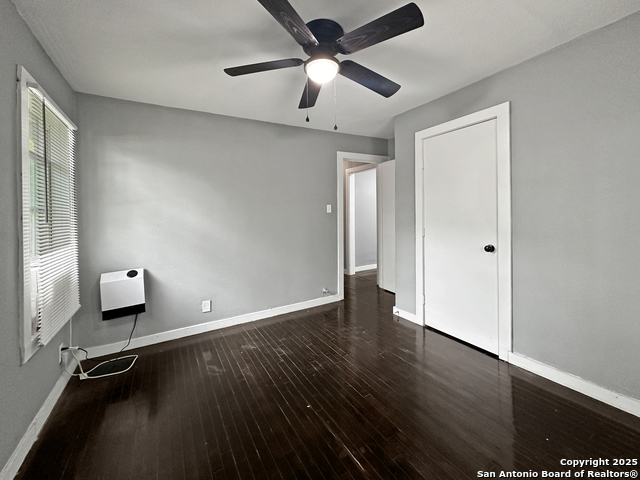 Listing photo id 20 for 1026 Haynes  