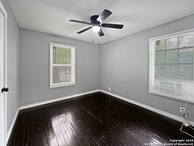 Listing photo id 21 for 1026 Haynes  