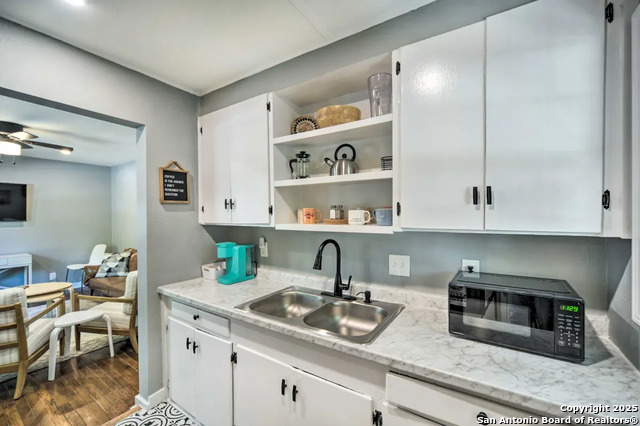 Listing photo id 4 for 1026 Haynes  