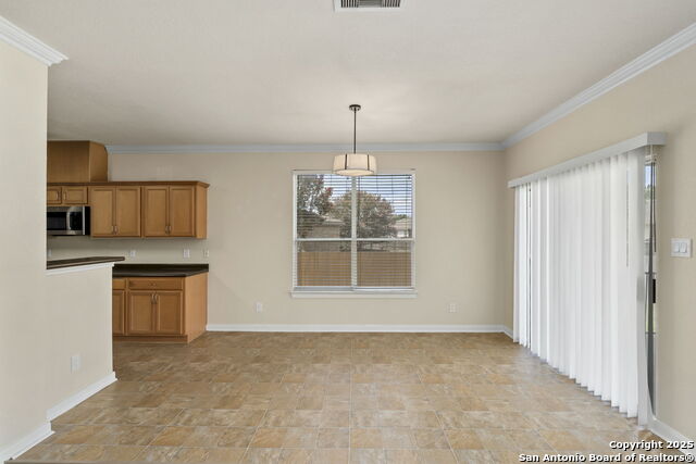 Image 12 of 33 For 213 Springtree Parkway