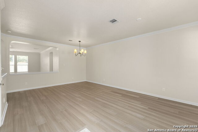 Image 13 of 33 For 213 Springtree Parkway
