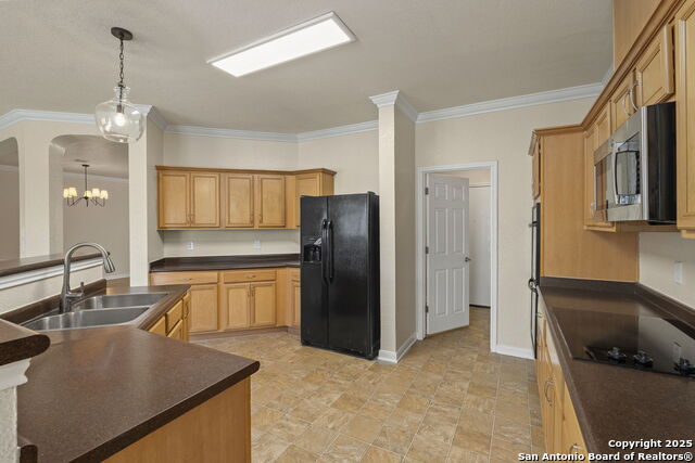 Image 15 of 33 For 213 Springtree Parkway