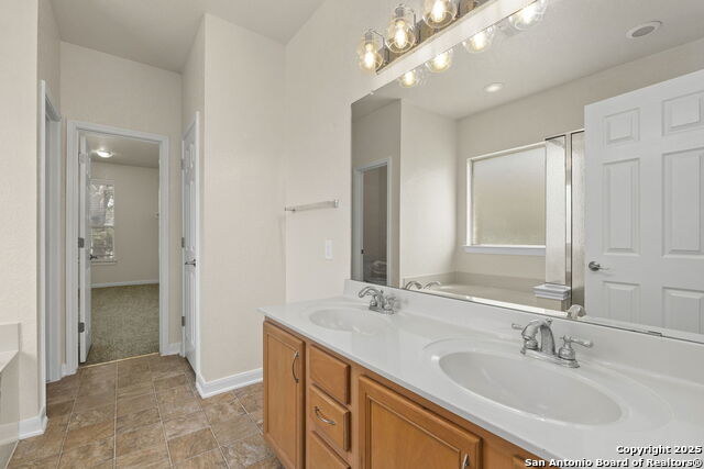 Image 22 of 33 For 213 Springtree Parkway