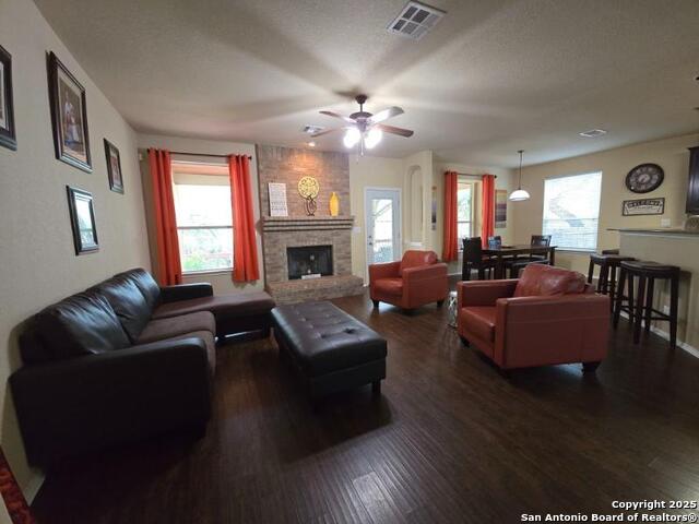 Image 13 of 34 For 853 San Fernando Ln
