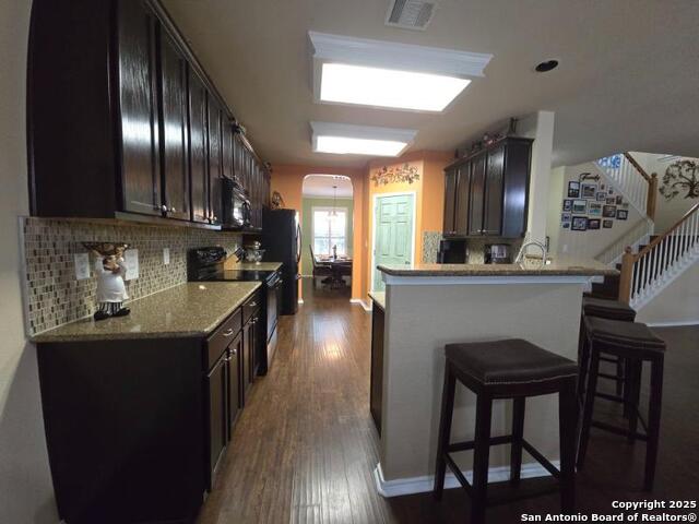 Image 6 of 34 For 853 San Fernando Ln