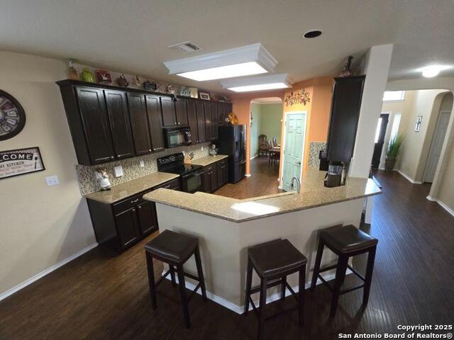 Image 7 of 34 For 853 San Fernando Ln