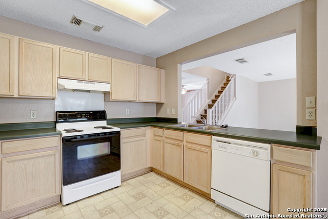Image 11 of 24 For 10831 Winter Creek
