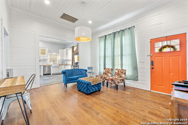 Image 5 of 22 For 101 Alder  