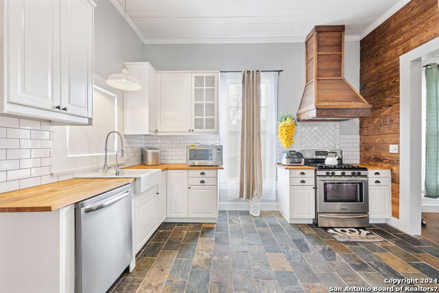 Image 9 of 22 For 101 Alder  