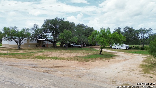 Details for 1025 Mariana, Floresville, TX 78114