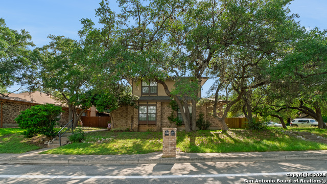 Details for 14323-14325 Ind Indian Woods, San Antonio, TX 78249
