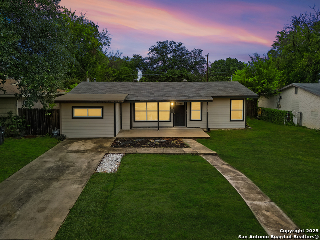 Listing photo id 22 for 243 Edgebrook