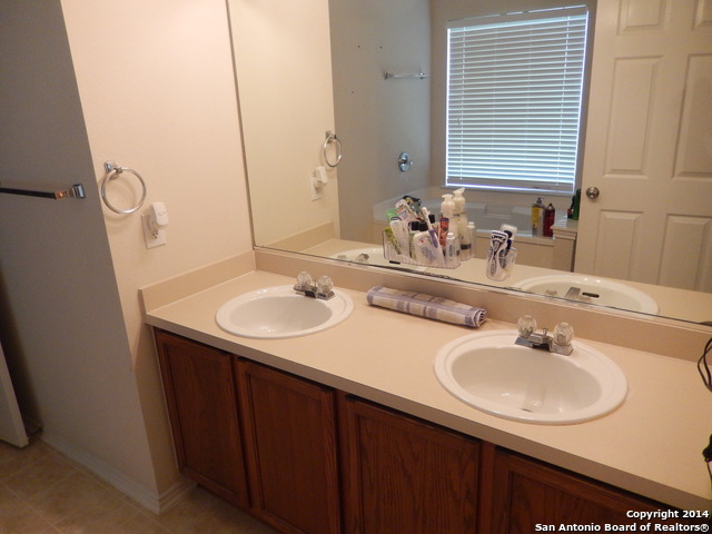 Image 11 of 34 For 4022 Canyon Parkway