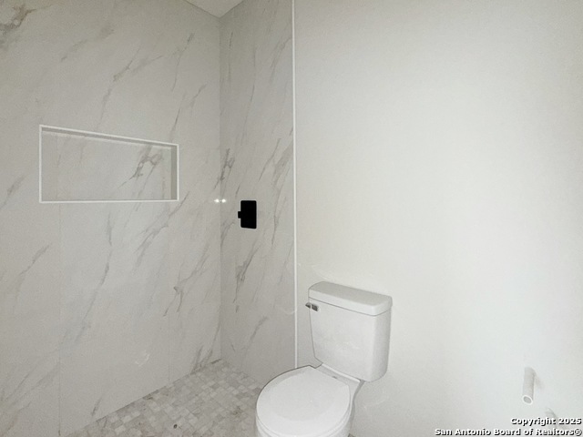 Image 17 of 22 For 2412 Ceralvo St
