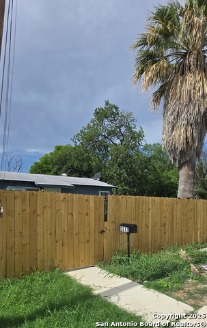Listing photo id 10 for 3017 Colima