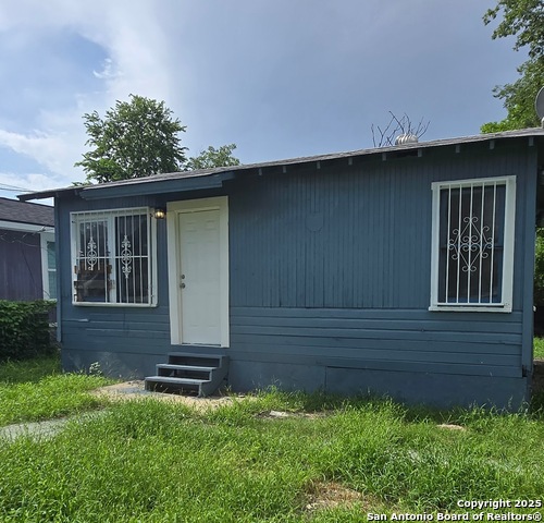 Listing photo id 0 for 3017 Colima