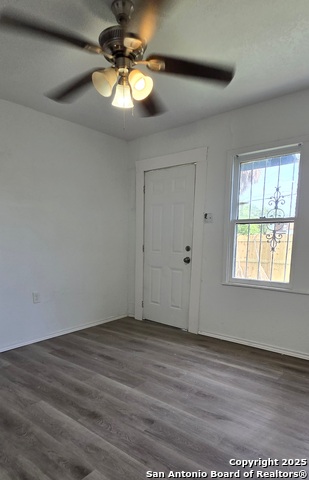 Listing photo id 3 for 3017 Colima