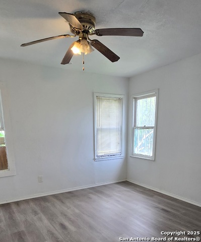 Listing photo id 7 for 3017 Colima