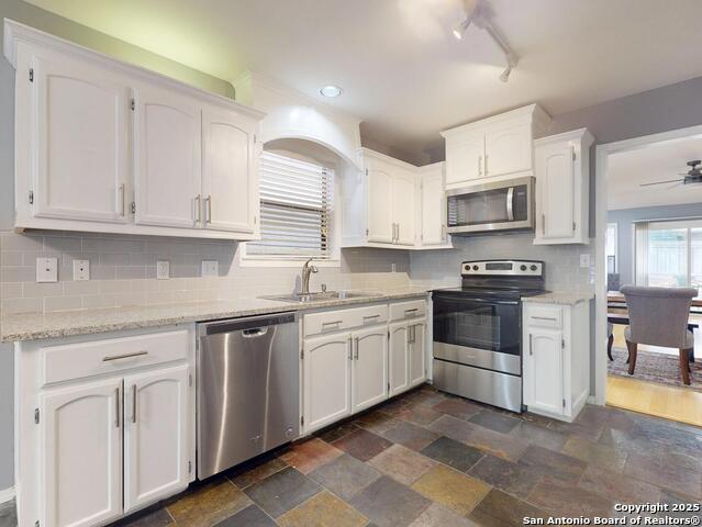 Image 10 of 36 For 15007 Miss Ellie Dr
